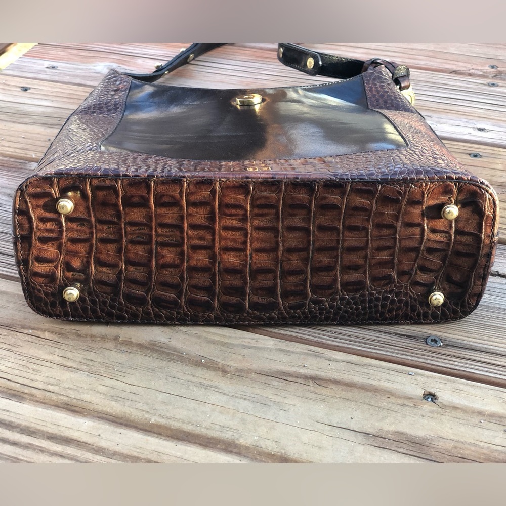 Vintage Brahmin “Kendall” croc embossed leather purse! - Picture 2 of 11
